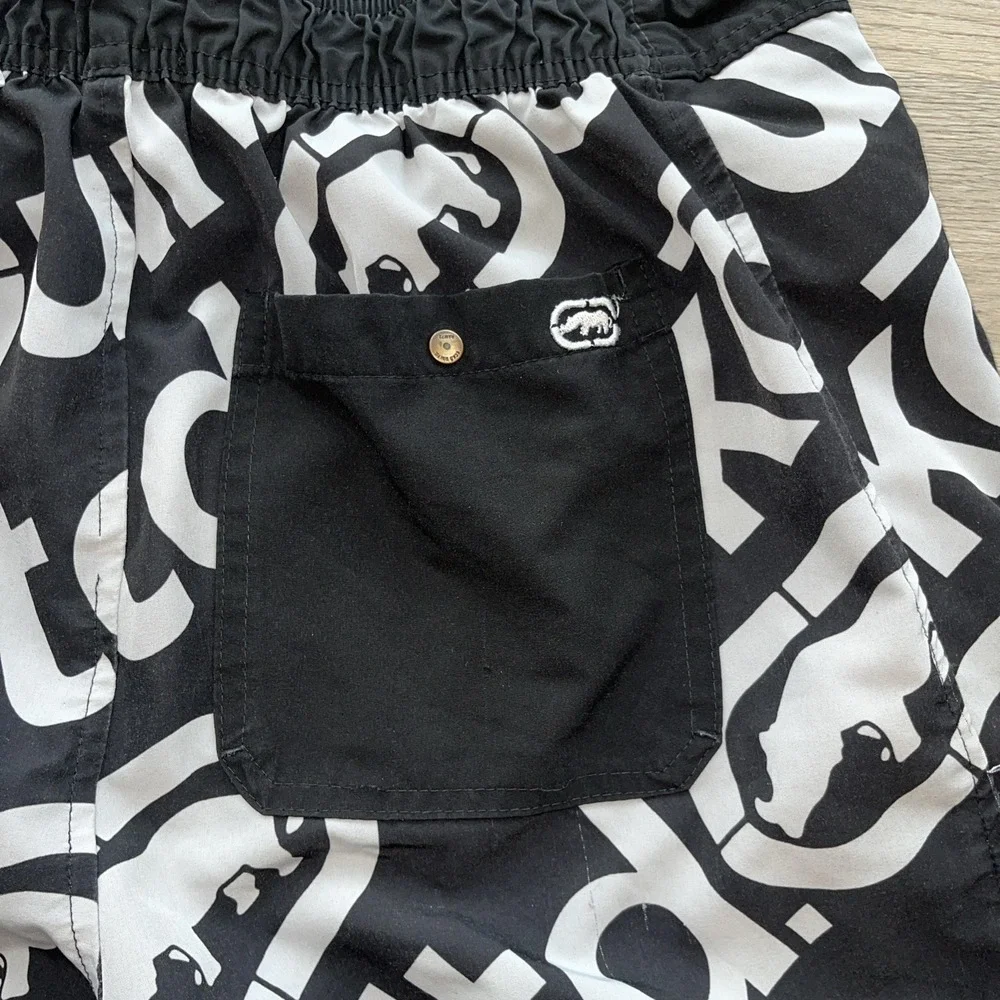 MENS ECKO UNLTD RHINO BLACK LINED SHORTS SIZE L swim Board Surf Skate Y2K